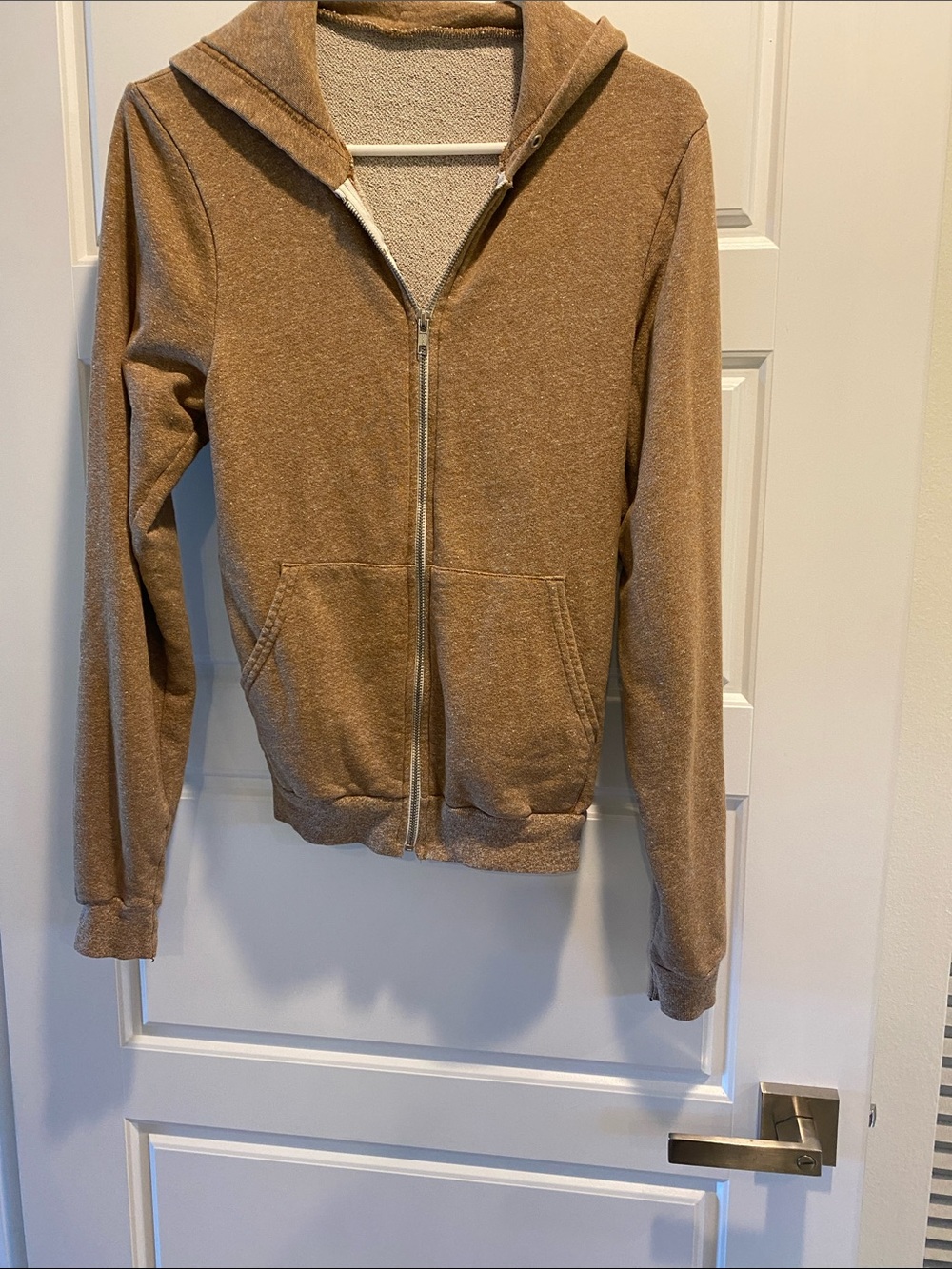 American apparel hoodie

Size xs. Color brown heather